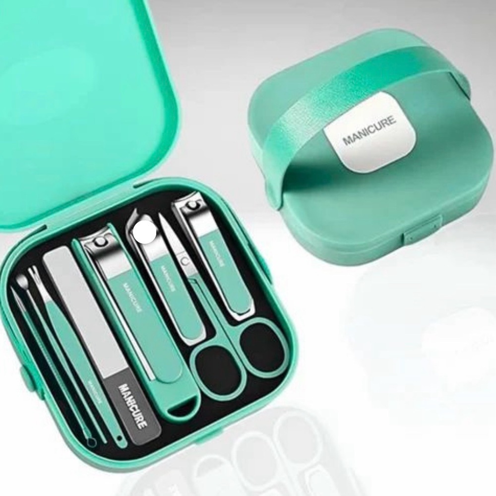 🆕- Travel-Friendly 8-in-1 Manicure & Pedicure Set.